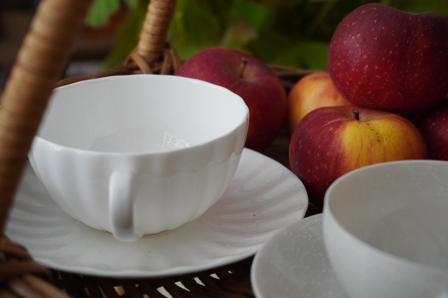 Tasse fine porcelaine blanche