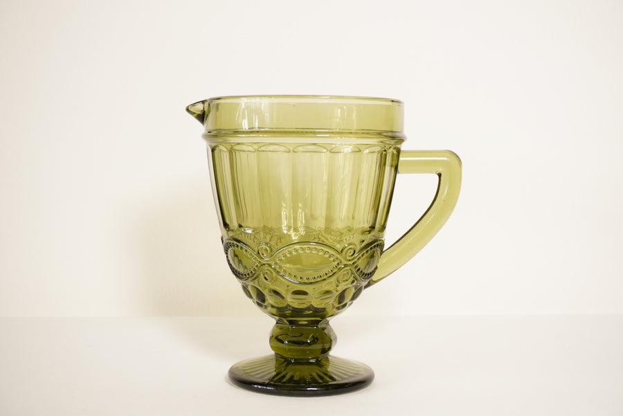 Carafe verte en verre