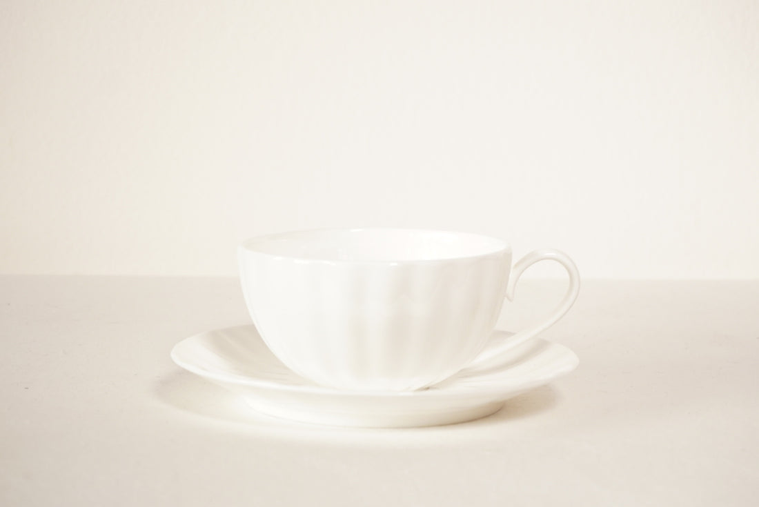 Tasse fine porcelaine blanche