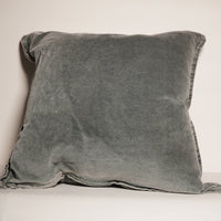 Coussin carré en velour vintage